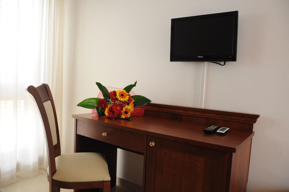 Agri Hotel Conte Salentino Sant Isidoro  Extérieur photo